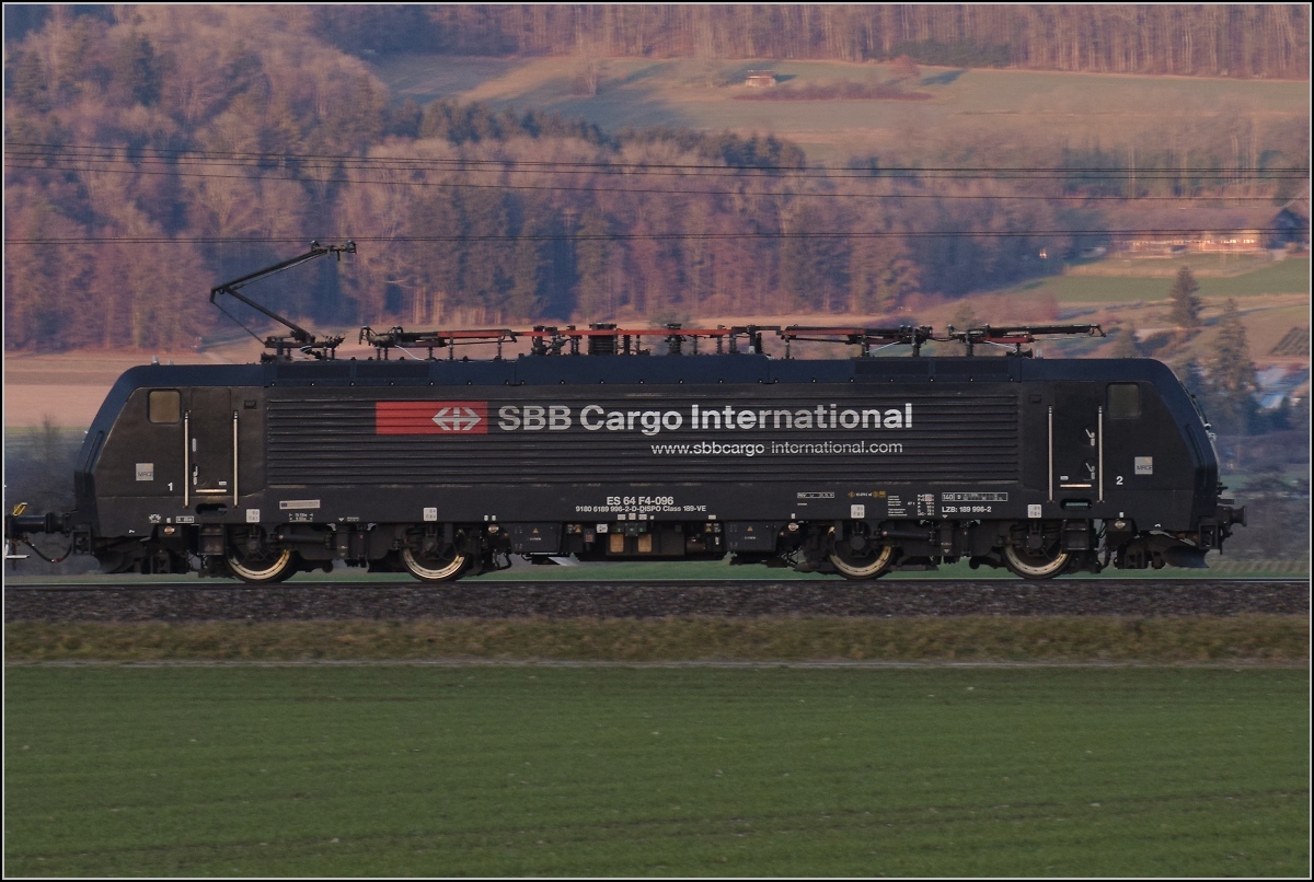 189 996 MRCE/SBBCI in Hendschiken. Januar 2022.