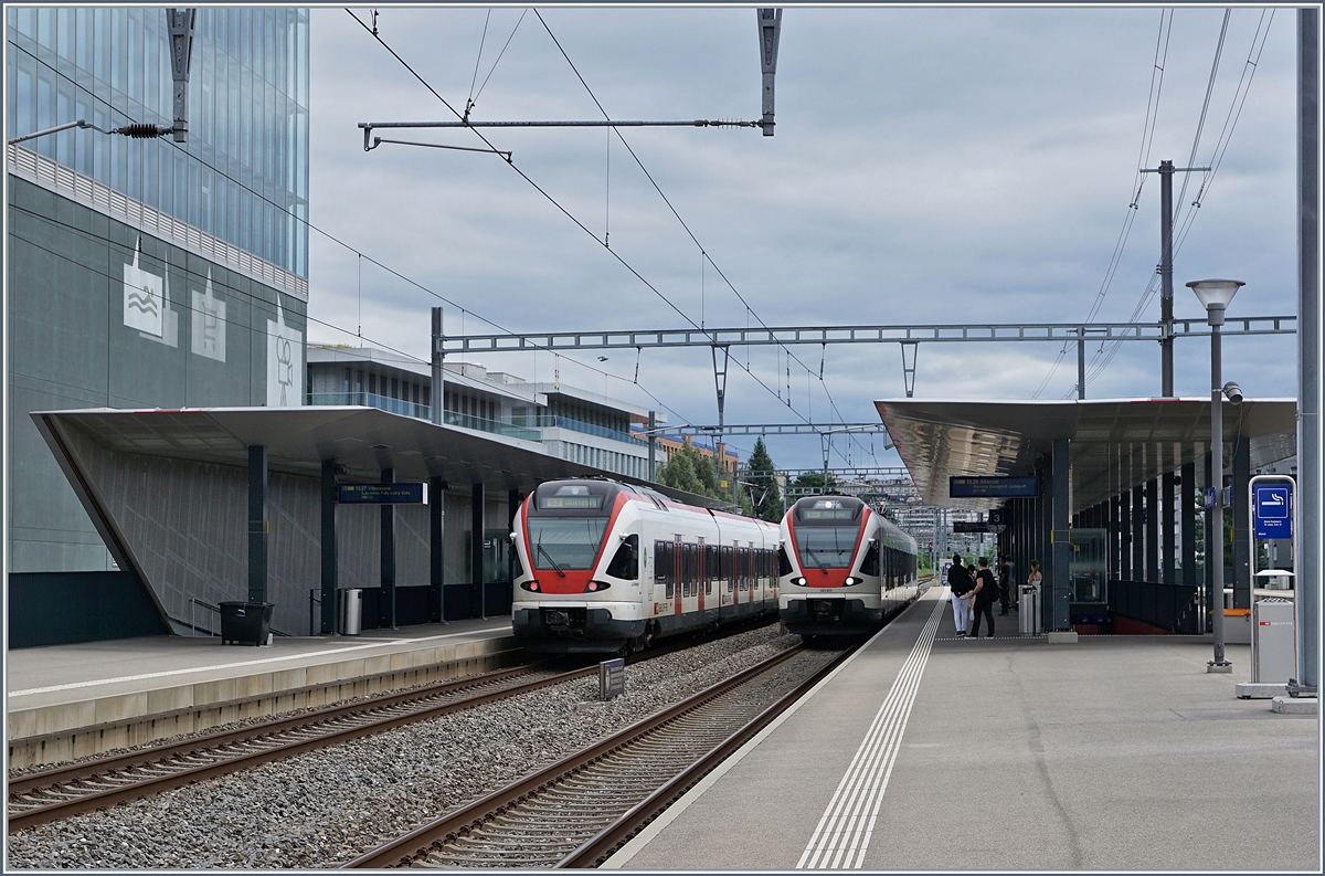 Alltags-RER-VAUD-Verkehr im modernen Bahnhof von Prilly-Malley mit SBB RABe 523. 

17. Juli 2020 