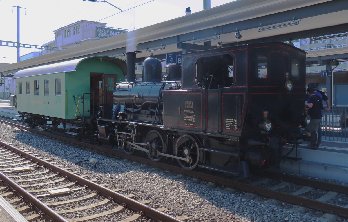 Dampfpendelzuglein mit DBB Lok-1 'LISE' steht am 18 Mai 2025 in Konolfingen. 