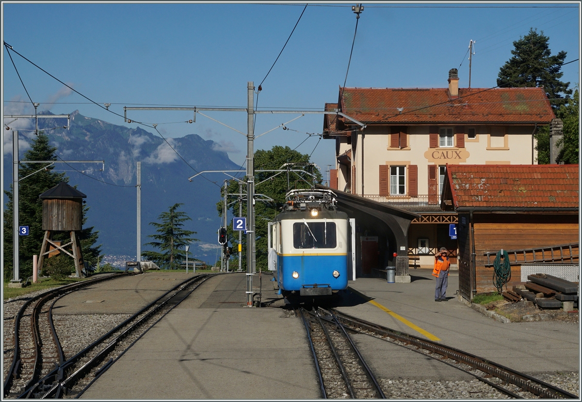 Der Bhe 2/4 207 in Caux.
28. Juni 2016