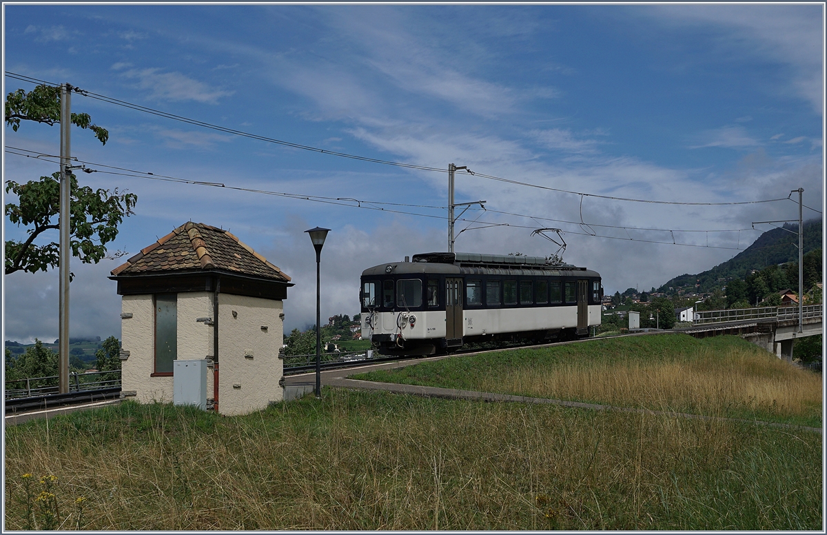 Der MOB Be 4/4 1006 als Leermaterialzug auf der Fahrt nach Chernex kurz nach Châtelard VD. 12. Aug. 2019