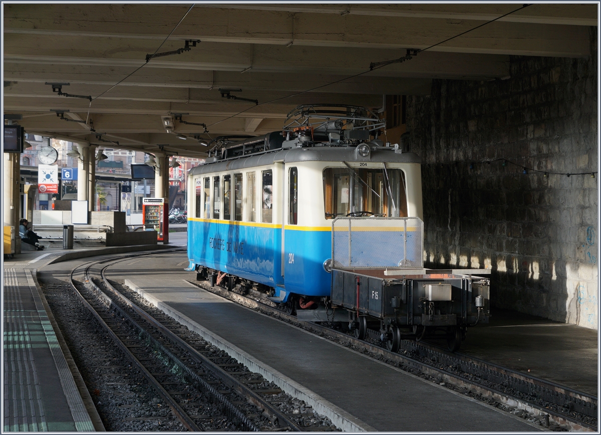 Der Rochers de Naye Bhe 2/4 204 in Montreux.
6. Dez. 2016
