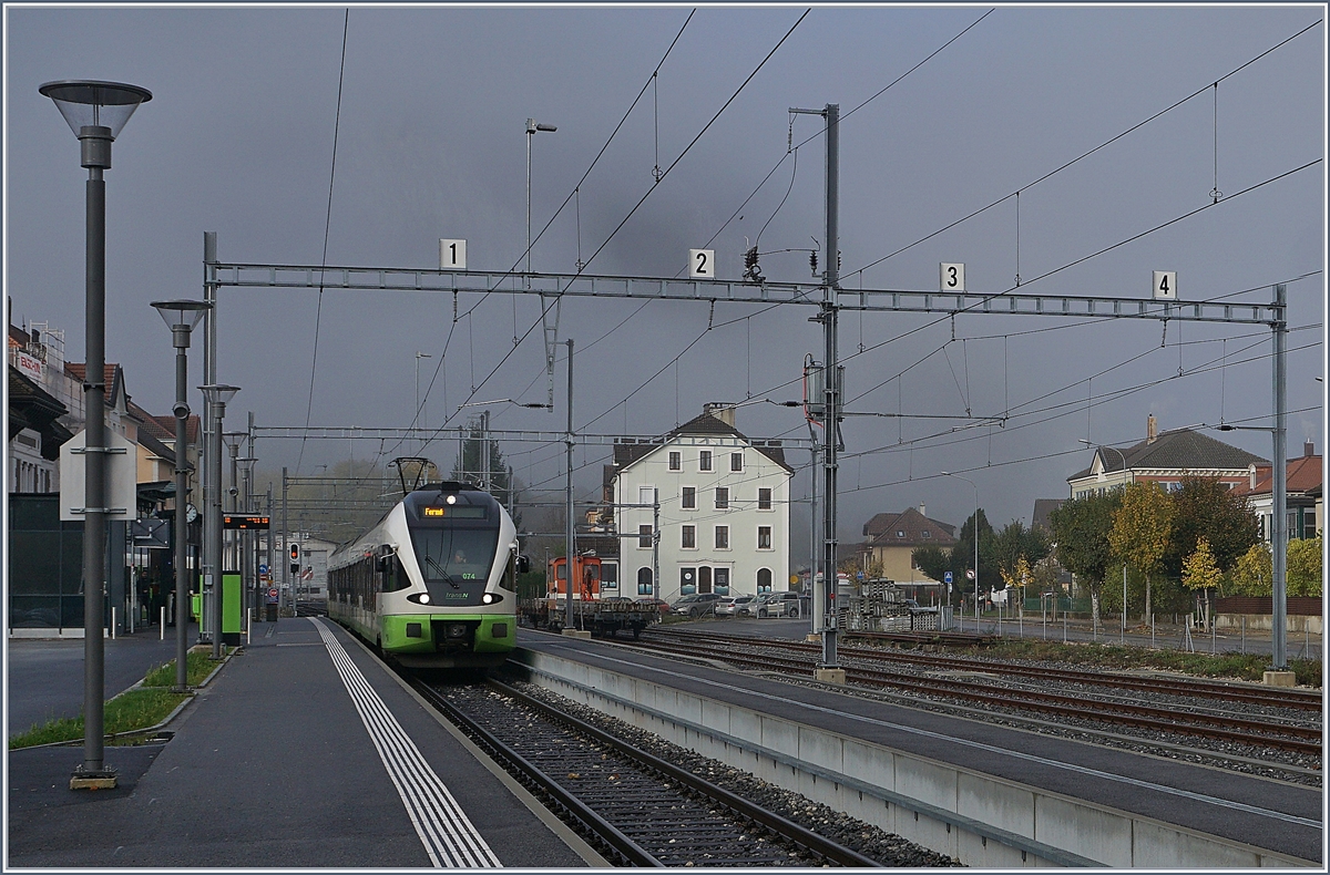 Der transN RABe 526 074 hat als Regionalzug 7033 von Buttes kommend Fleurier erreicht und wird nun abgestellt. 

5. Nov. 2019