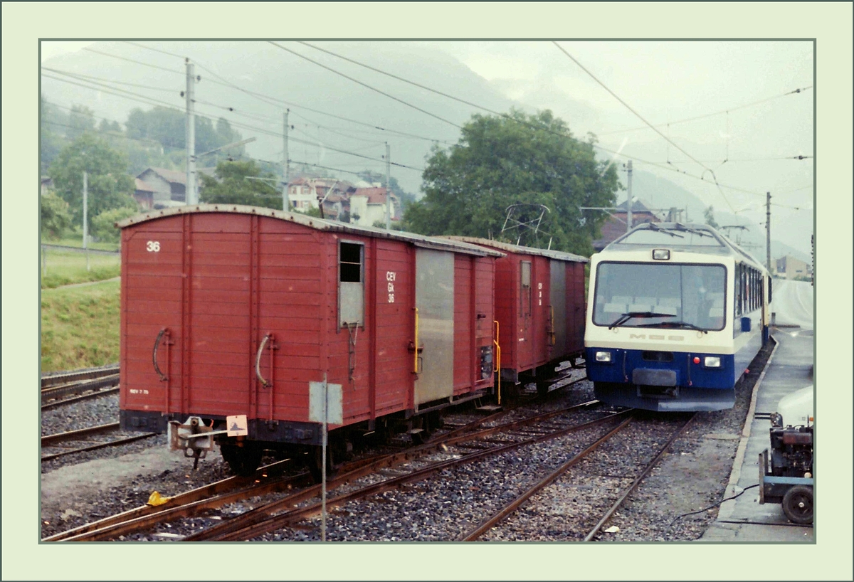 Die CEV Gk 36 sowie ein weiterer im Stückgutdienst Einsatz in Blonay wurden etwas zur Seite gestellt, da der MOB Panoramic-Express eine Testfahrt nach Blonay unternahm.
Sommer 1985