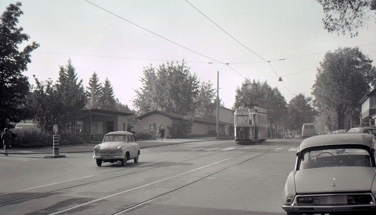 Die ehemalige Tramlinie 1 (Betriebseinstellung 11.Oktober 1965): Wagen 174 am Bremgartenfriedhof. Spätsommer 1965  
