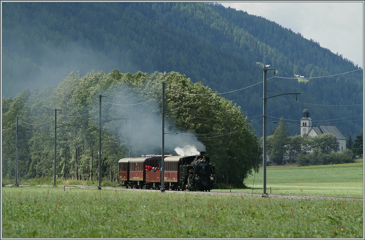 Die Furkabahn HG 3/4 der Blonay - Chamby Bahn mit einem Dampfzug kurz vor Oberwald.
16. August 2014