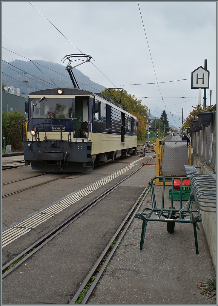 Die MOB GDe 4/4  Interlaken  in Blonay.
19. Okt. 2015