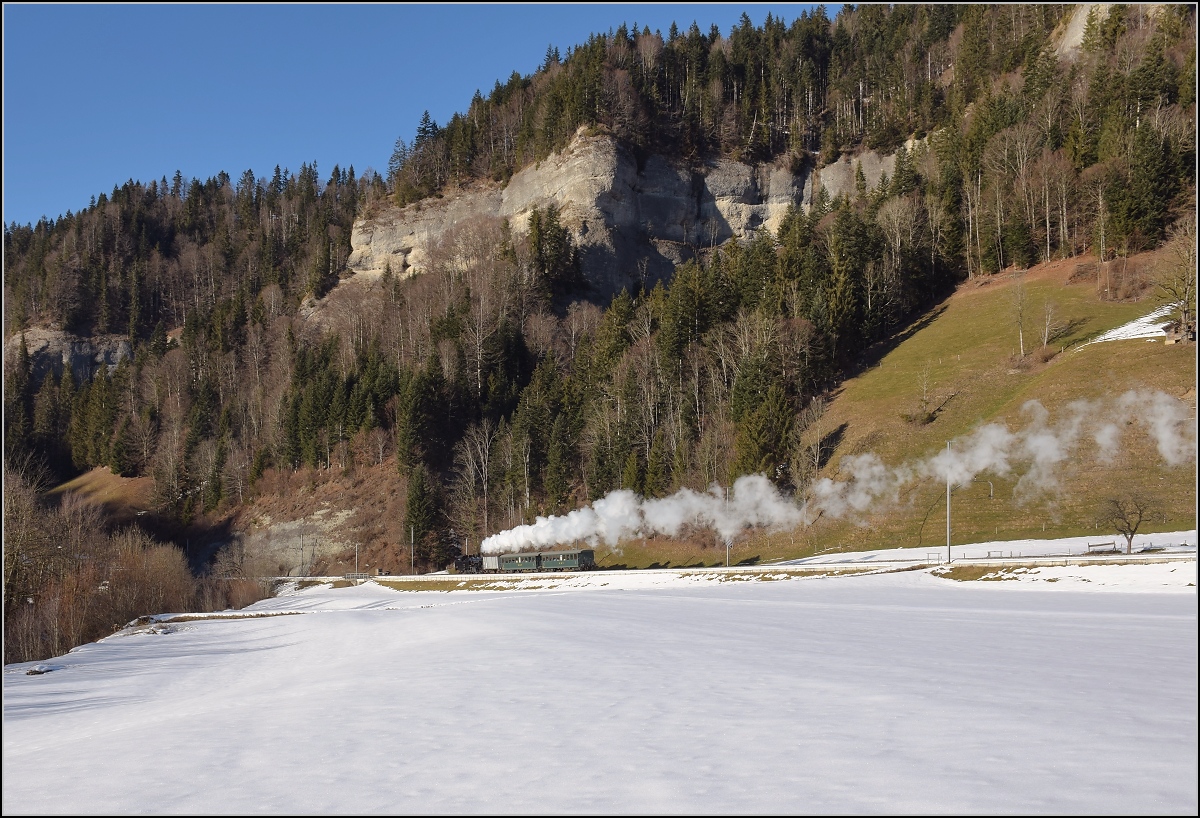 Eb 3/5 5810 gegenüber Kröschenbrunnen. Februar 2019.