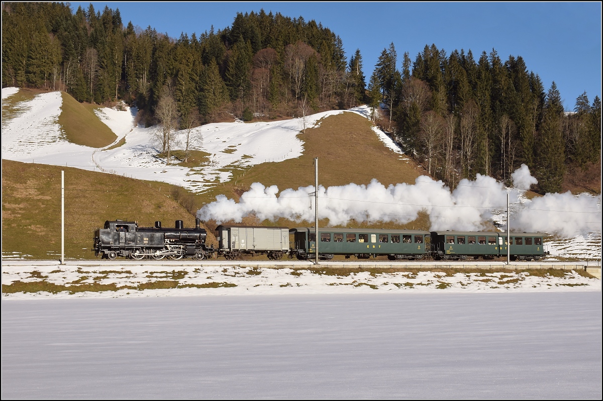 Eb 3/5 5810 gegenüber Kröschenbrunnen. Februar 2019.