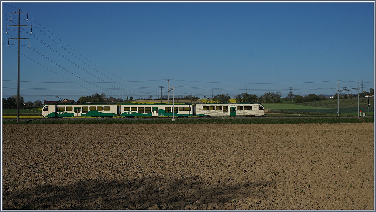 Ein BAM MBC Regionalzug Morges - Bière bei Chigny. 

10. April 2017 