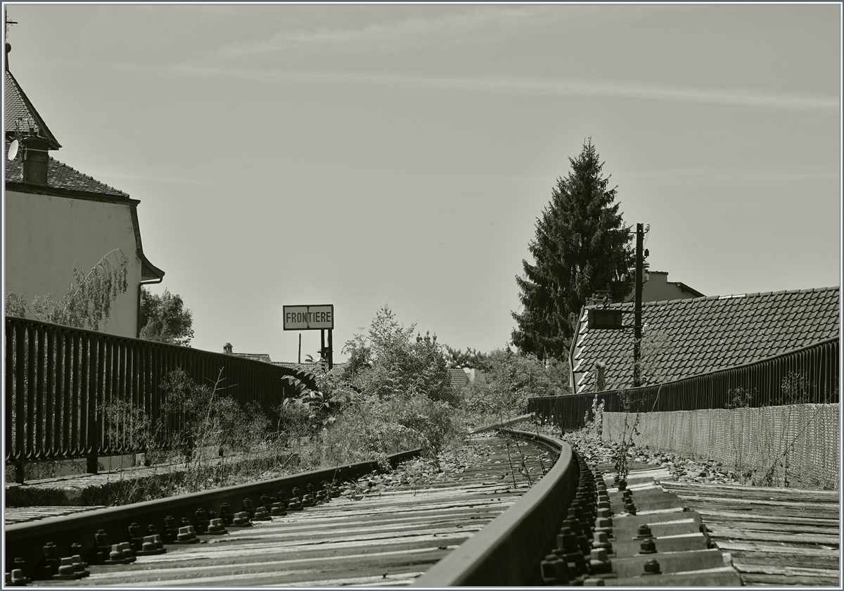 Ein Blick Richtung Grenze und dem noch nicht wieder aufgebauten Streckenstück nach Westen.

22. Juli 2022