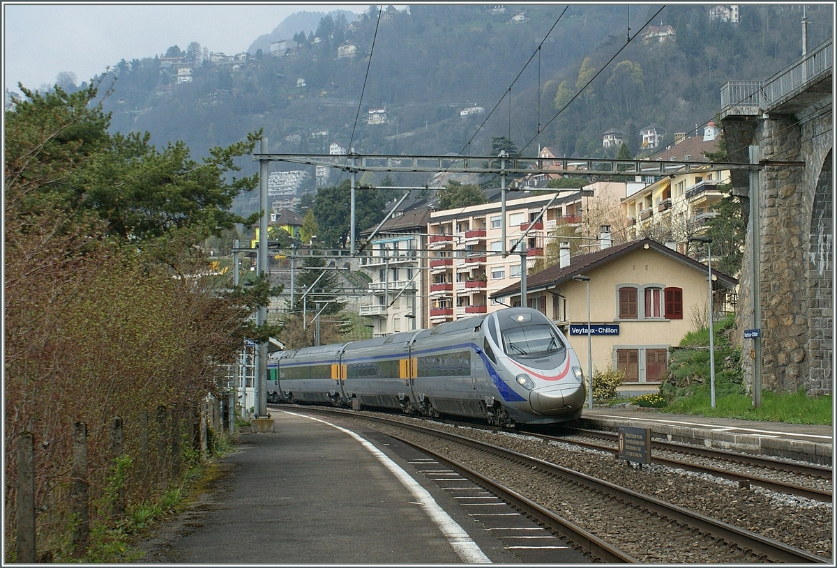 Ein CIS ETR 610 als EC Richtung Milano bei Veytaux-Chillon.
16. April 2010 