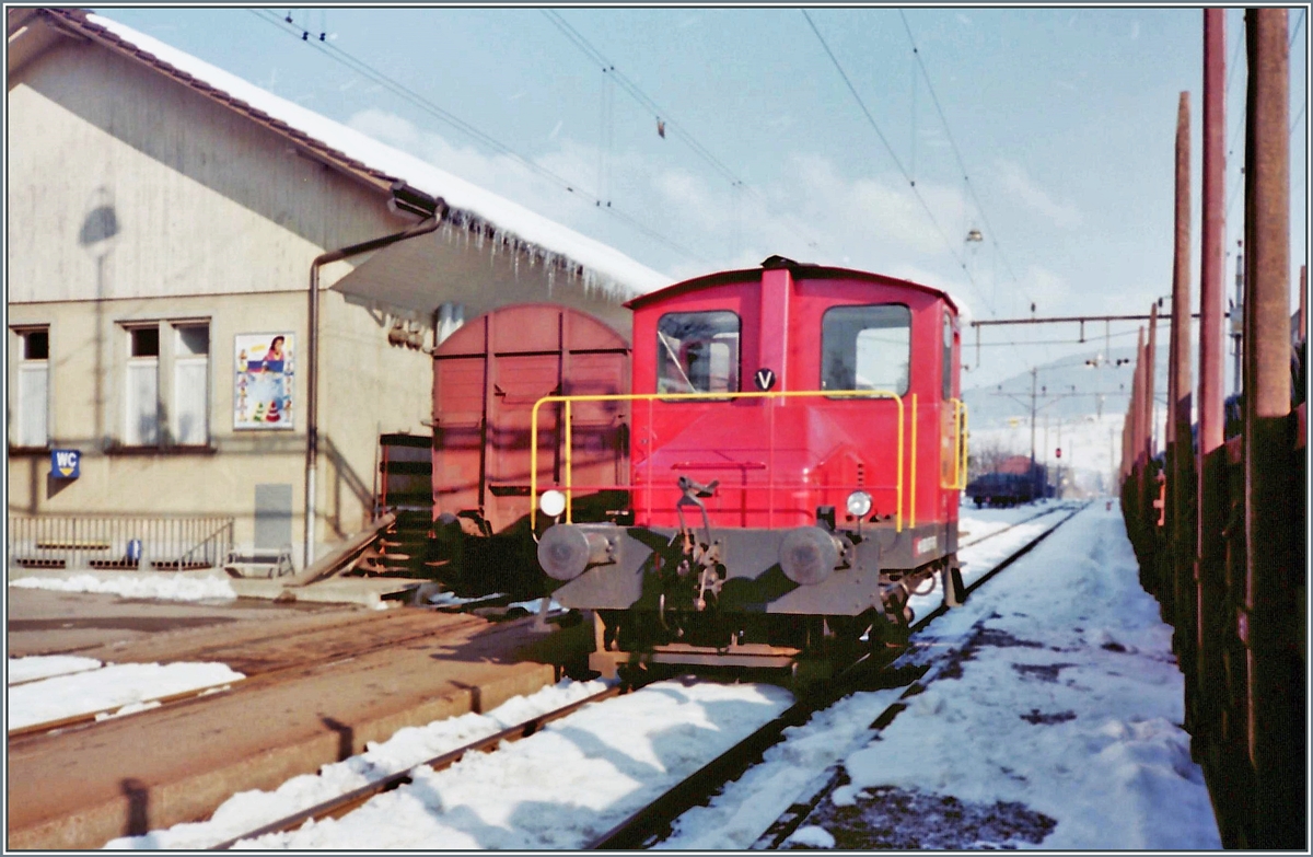 Ein Tm I besorgt in Reinach SBB den Rangierdienst.

Frühjahr 1988