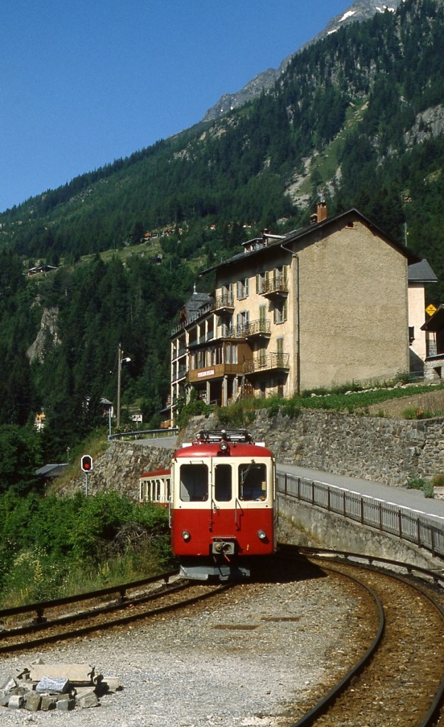 Im Mai 1980 erreicht ein aus Le Chatelard kommender BDeh 4/4 Finhaut