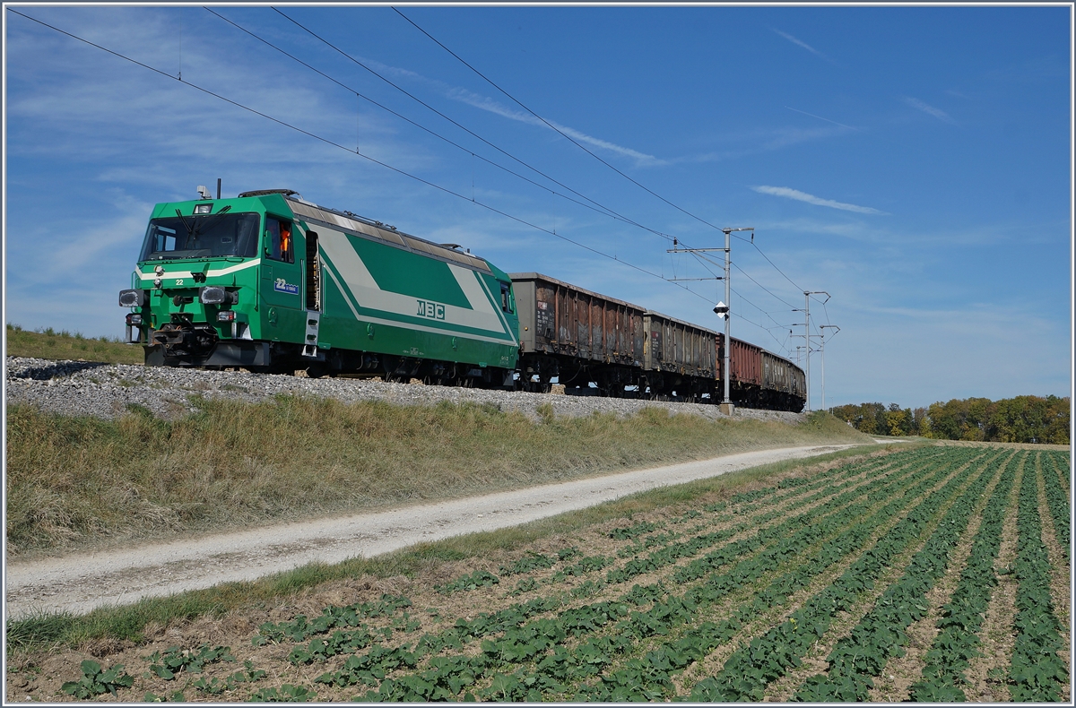 Kurz unterhalb von Reverolle befindet sich die nächte Zuckerrübenverladestelle. Zwei Eaos hingegen wurden vom Te 2/2 für die restlichen Rüben oberhalb von Reverolle hochgezogen. 
17. Okt. 2017