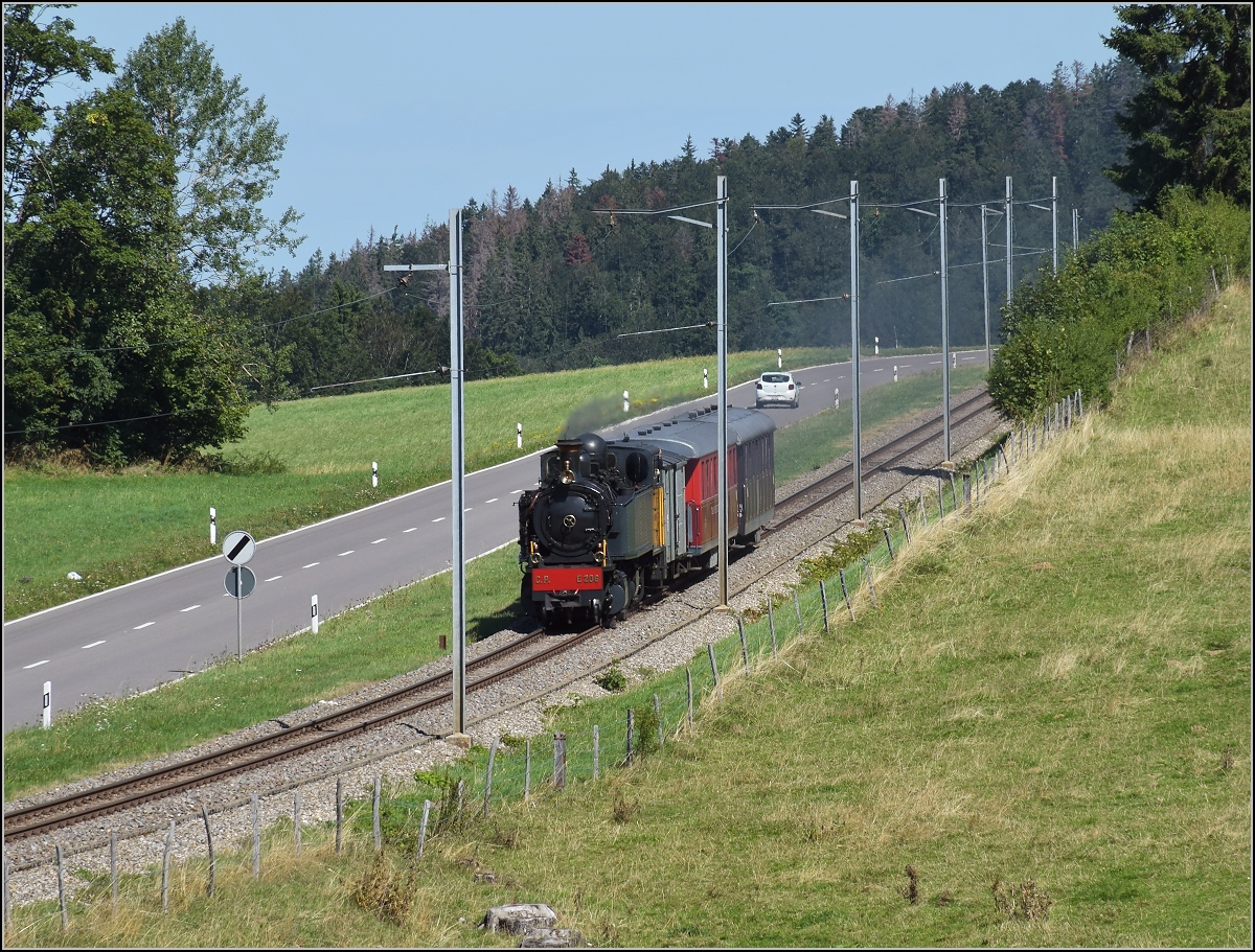 Mit der E 206 nach Tavannes. La Traction Sonderzug bei Muriaux. August 2019.