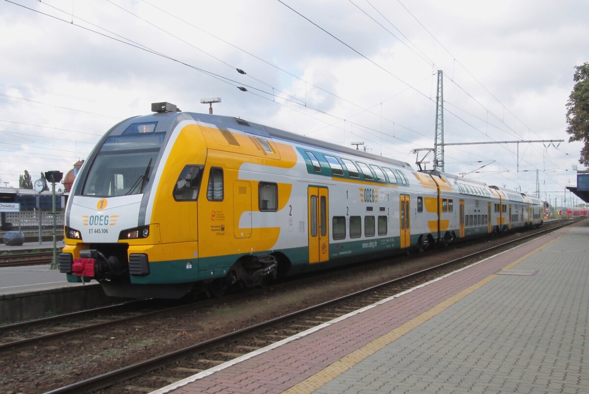 ODEG KISS 445-106 verlasst am 23 September 2014 Cottbus. 