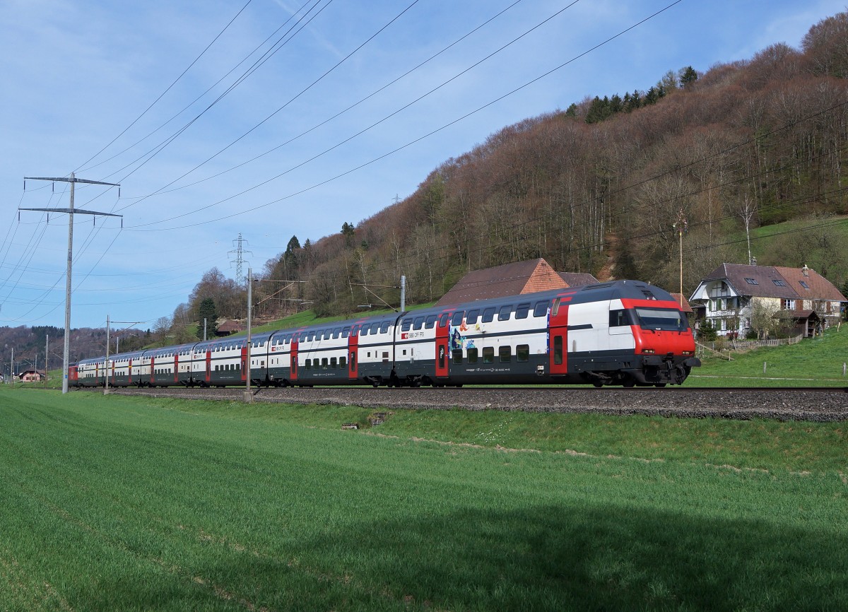 SBB: RE Zürich-Bern auf der alten Stammstrecke zwischen Herzogenbuchsee und Burgdorf unterwegs am 15. April 2015.
Foto: Walter Ruetsch 