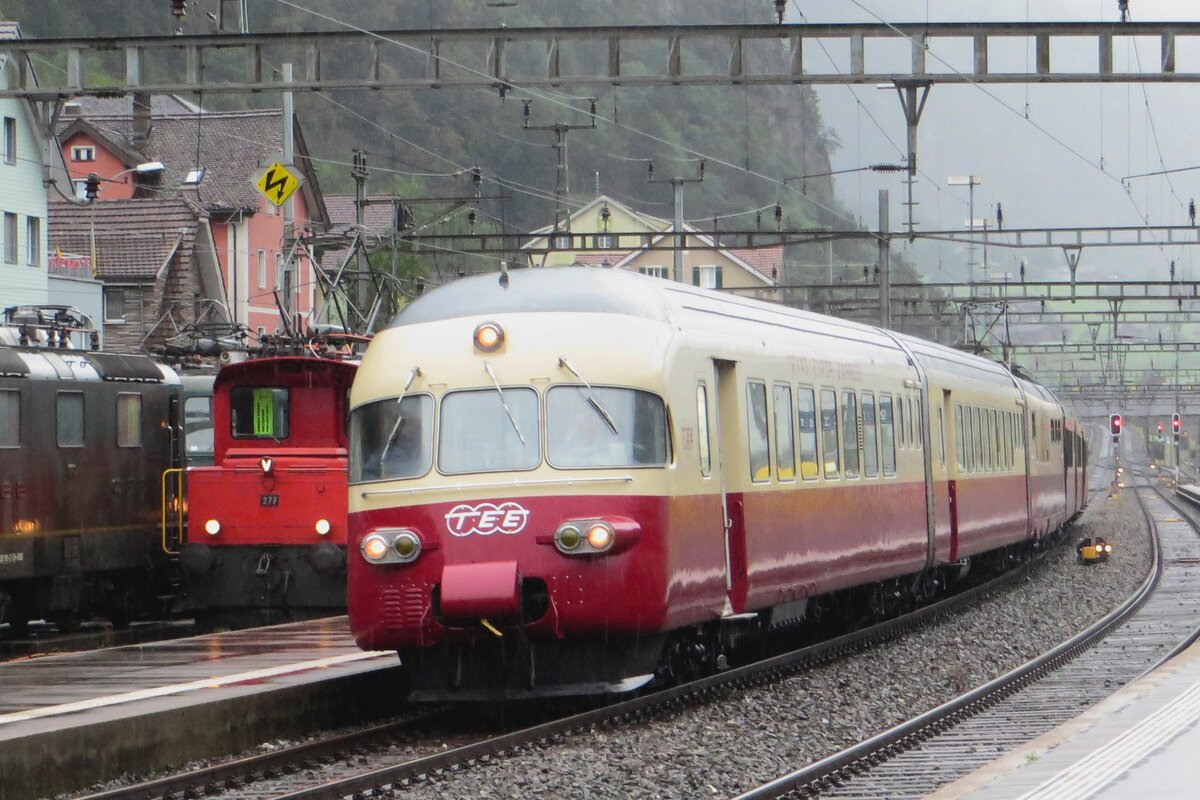 TEE 1053 treft am 19 September 2021 in Erstfeld ein als Sonderzug während die Gottard Bahntage.