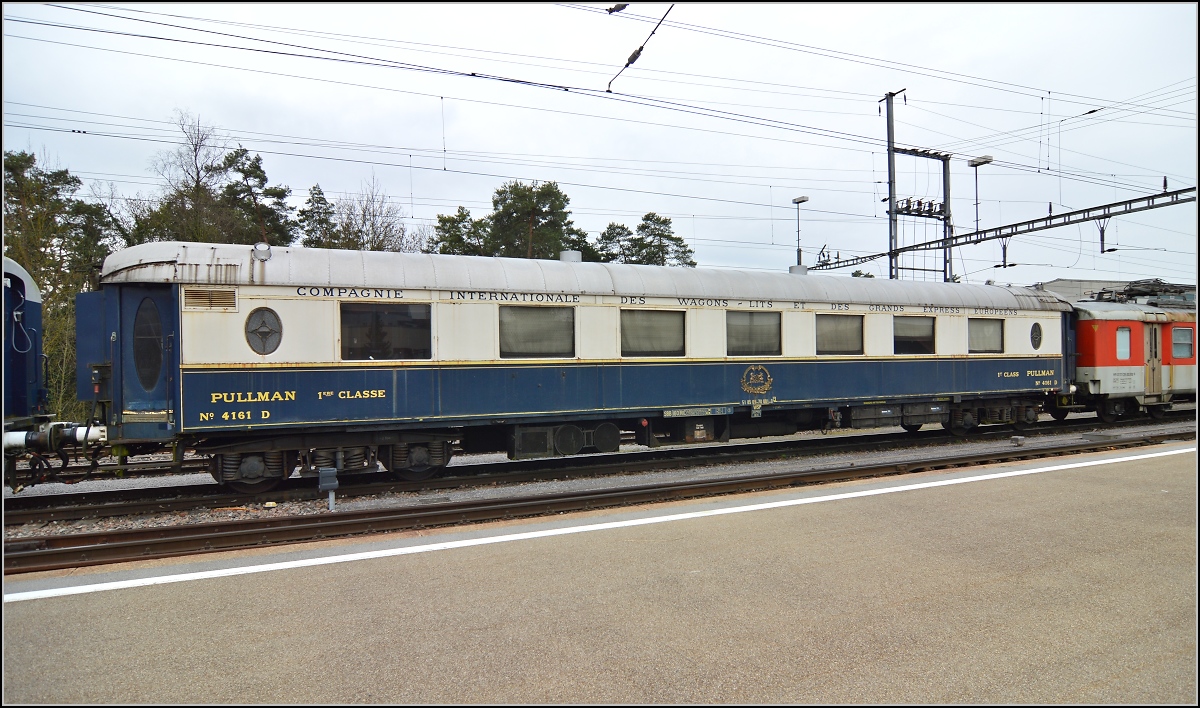 Zweiter im Bunde der historischen Wagen ist der Pullman Nr. 4161 D. Zumindest �u�erlich in einem etwas besseren Zustand, wird auch dieser Wagen einer besseren Zukunft entgegenblicken. Sulgen, April 2014.