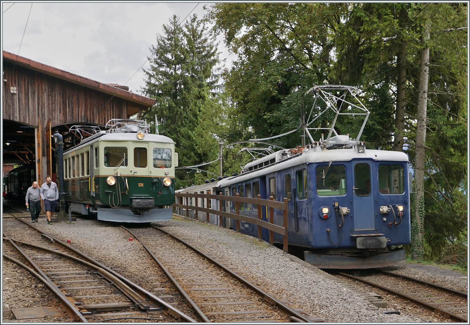 Il était une fois... les années 40 / Es war einmal: die 40er Jahre  - MOB BDe 4/4 3002 und GFM Ce 4/4 131 in Chaulin. 

10. September 2022
