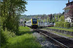 Ade Dieselloch.

612 136 und 612 019 am Bahnübergang in Tiengen. April 2026.