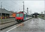Einige Jahre fuhren SBB RBDe 561 mit ihren NPZ praktisch im Stundentakt von Frick nach Mulhouse und zurück. Das Bild zeigt einen solchen Regionalzug beim Verlassen von Basel St.Johann auf dem Weg nach Mulhouse.
22. Juni 2007