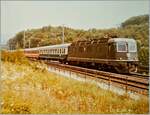 Die SBB Re 6/6 11645  Colombier  ist mit dem IC 20383  Barbarossa  auf dem Weg in den S�den und infolge einer Betriebsst�rung auf der Stammstrecke via Freiamt unterwegs und erreicht hier die