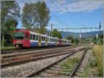 Zwei Bem 550 auf dem Weg nach Genève verlassen La Plaine, den westlichsten SBB Bahnhof.