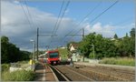 Zwei Bem 550 auf dem weg Richtung La Plaine halten in Russin.