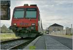 Delle im Herbst 2012: seit einigen Jahren fahren von Boncourt her wieder Reisezüge nach Delle und die Wiederinbetriebnahme der Strecke nach Belfort ist in Planung. Im Bild ein RE nach Biel/Bienne mit einem TILO Bt auf dem einzigen Gleis in Delle.

18. Okt. 2012