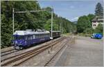 In G�nsbrunnen steht der RM ABe 526 290-2 (UIC 94 85 7526 290-2 CH-BLS) der als  Tunnelkinotriebwagen  im Einsatz steht.
