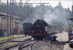 Dampftage Huttwil mit frisch genesenem Bubikopf. 

Meine erste 64! Da musste ich lange warten und zus�tzlich in die Schweiz pilgern. Und doch �berraschte mich auf einem v�llig anderen Weg als vermutet 64 518 in Weier im Emmental. Oktober 2023.