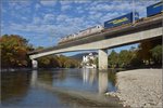 Zwei Crossrail Traxx auf der Aarebr�cke der Neubaustrecke vor Aarburg.