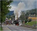Herrlich rauchend und dampfend verlässt die Blonay-Chamby G 2x 2/2 105 Blonay in Richtung Chamby.