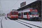 Der MIB (?) ex CJ BDe 4/4 11 und der Zentralbahn Be 125 013 stehen in Innertkirchen.